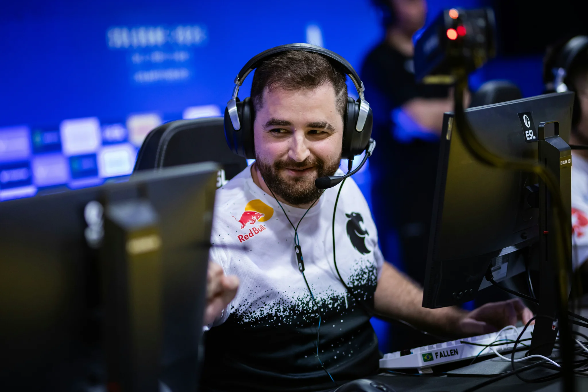 FalleN competing with the FURIA Counter-Strike jersey